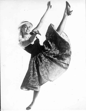 Nelly Jane ballet just.jpg (29138 bytes)